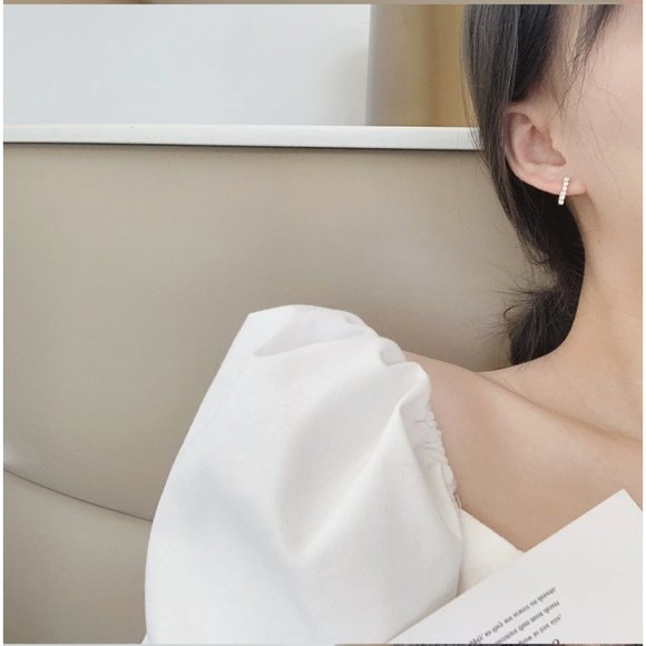❣️NWT Geometric Earring Set in Gold❣️ - Picture 4 of 5